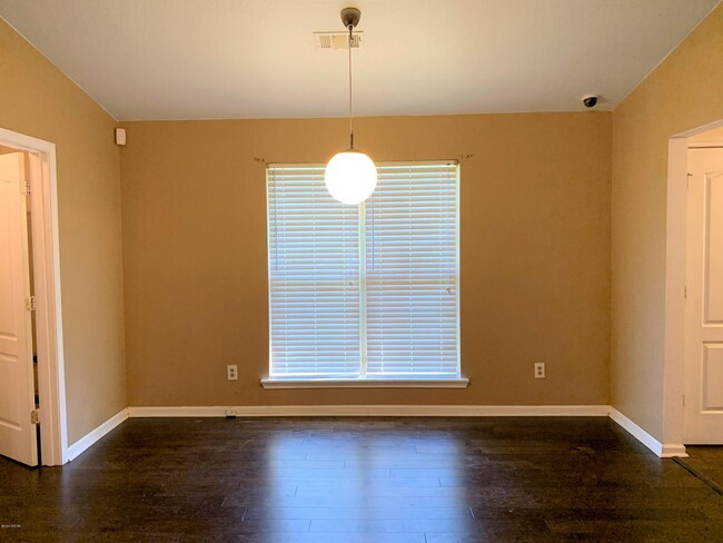 Building Photo - 207 Beaumont Heights
