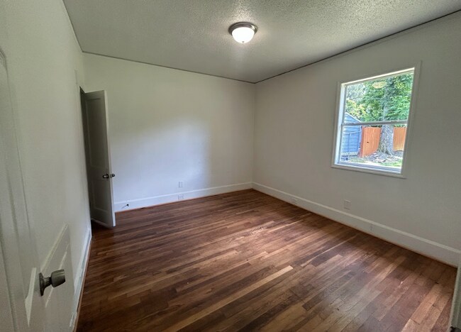 Building Photo - 2511 20th Place Ensley