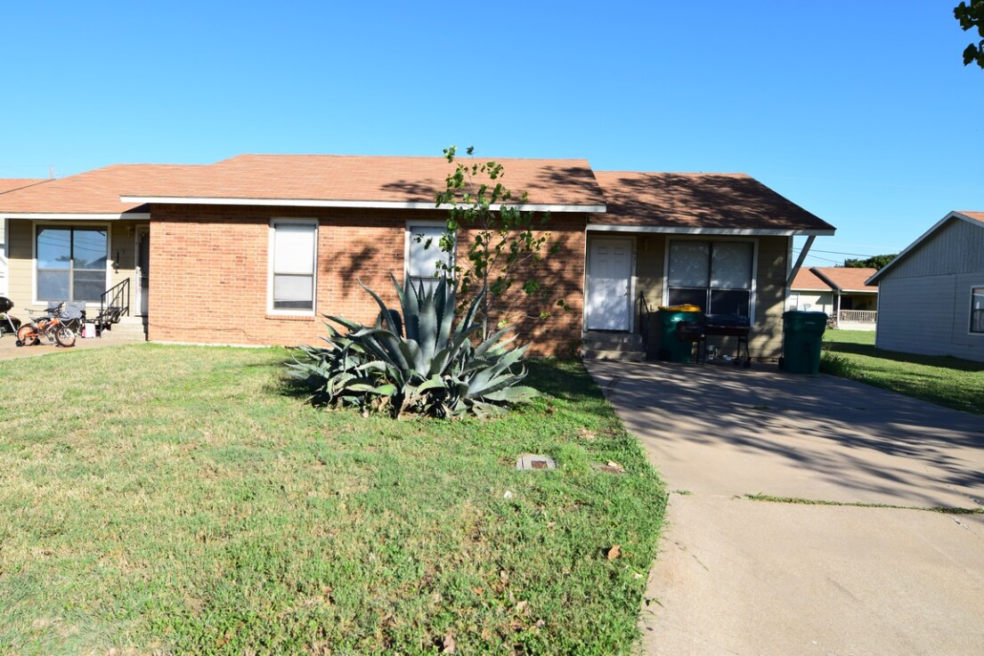 1633 Kelly Dr, Belton, TX 76513 House Rental in Belton, TX