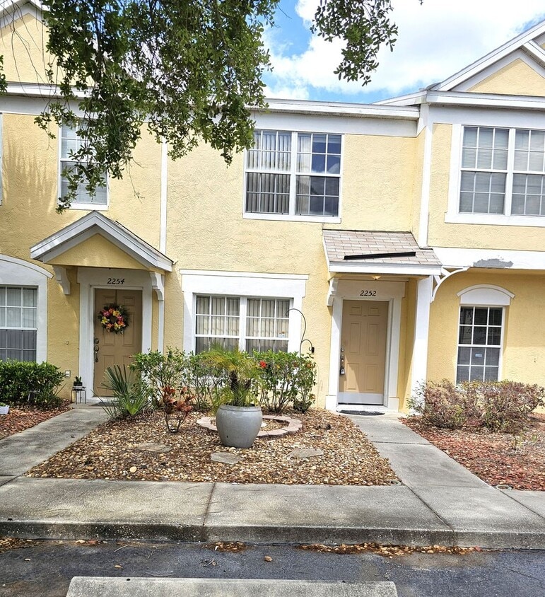 Regency Key Townhouse - Regency Key Townhouse