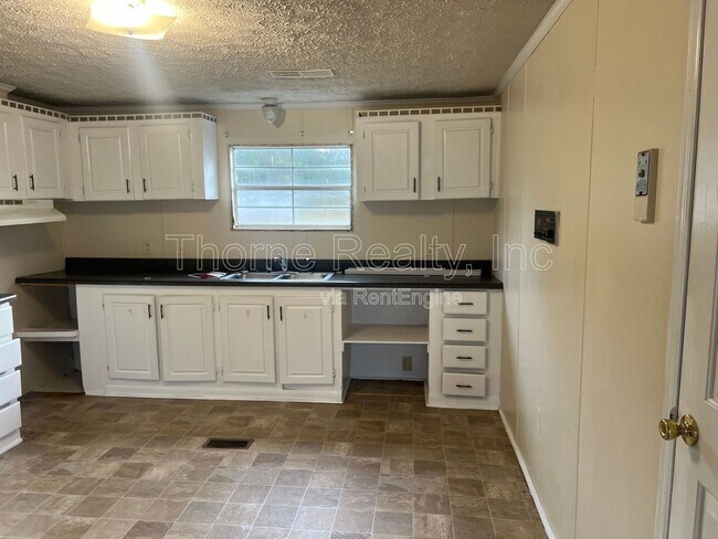 Foto del edificio - 6012 NC-33