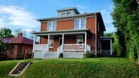 Foto principal - 204 W Peabody St