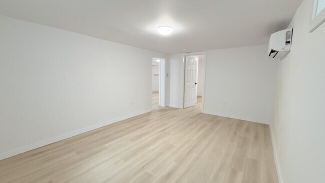 Photo du bâtiment - 103 King Edward Ave