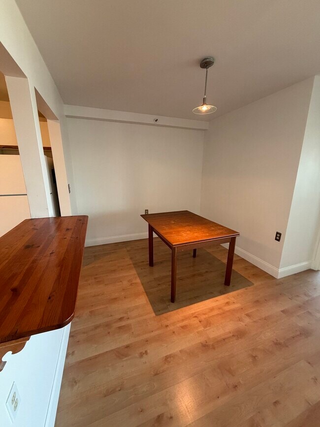 Foto del edificio - 100 Cove Way