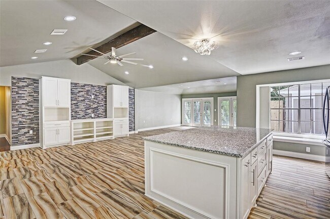 Building Photo - 5130 Whittier Oaks Dr