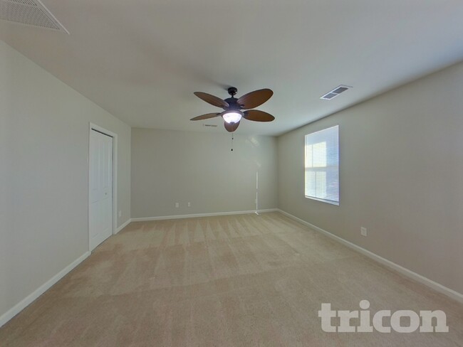 Building Photo - 415 Merus Dr