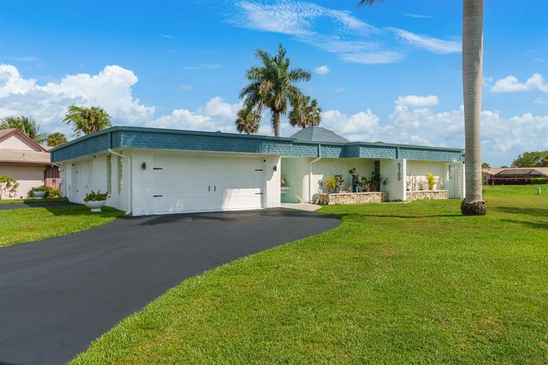 Foto principal - 5100 Yellow Pine Ln