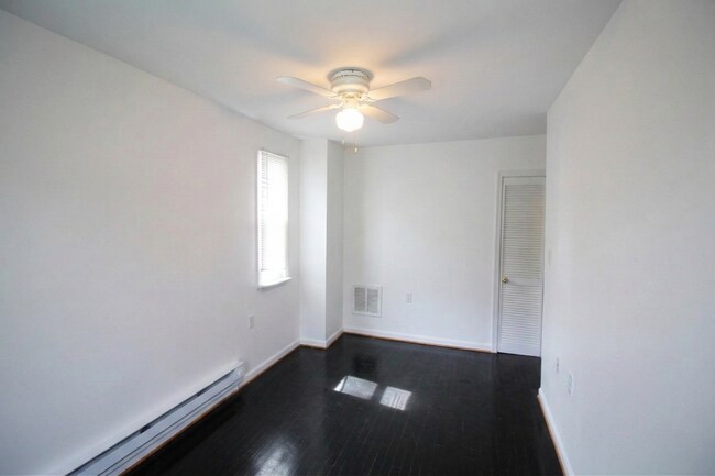 Foto del edificio - 4111 8th St