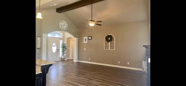 Building Photo - 4 Bedroom Home in EastLake