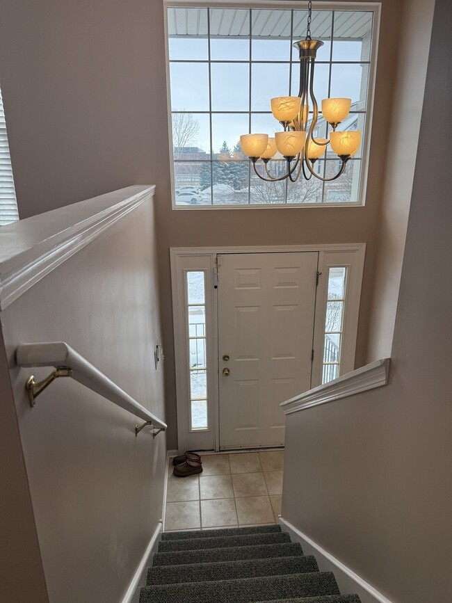 Foto del edificio - 924 Summit Creek Dr