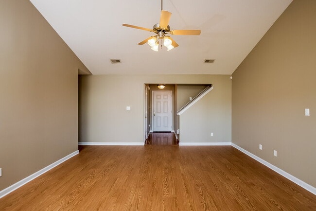 Building Photo - 6379 Sandbourne E