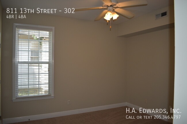 Photo - 811 13th St Apartment