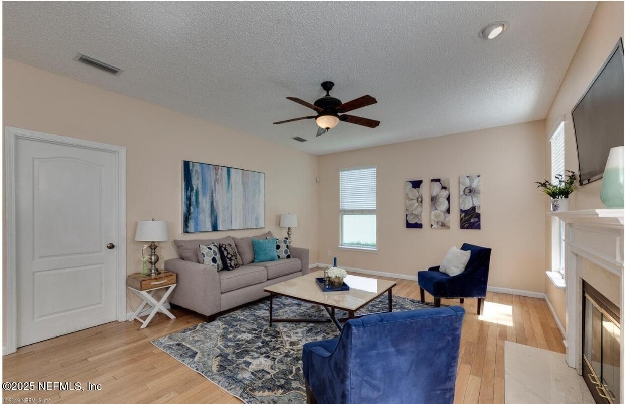 Foto del edificio - 6481 Skyler Jean Dr