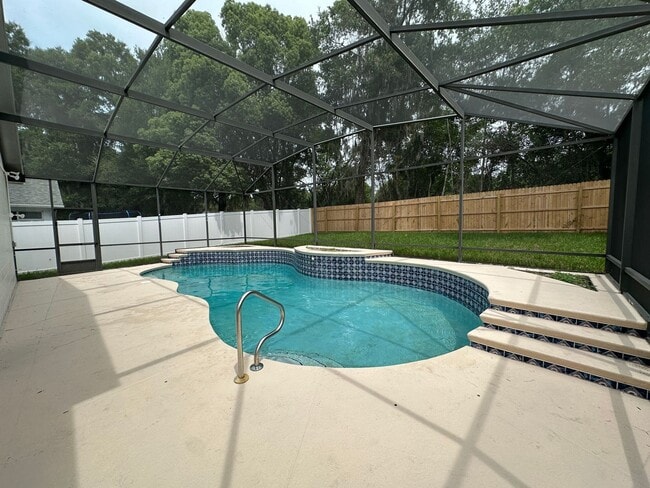 Building Photo - Freshly Updated Heritage Estates Pool Home for Rent