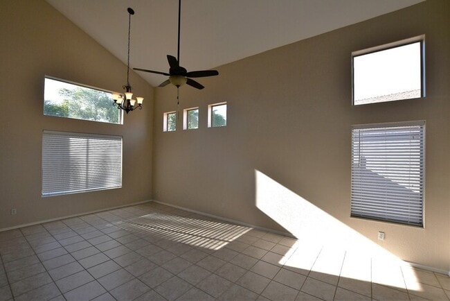 Building Photo - Great Chandler Property 4 beds 2 baths 235...