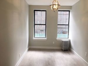 Building Photo - 1311 Lincoln Pl