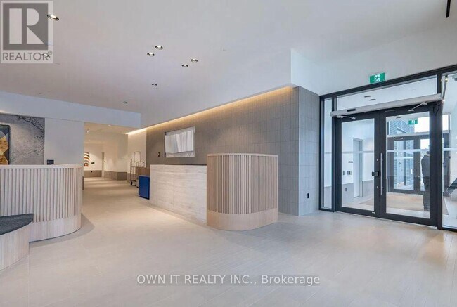 Photo du bâtiment - 395 Square One Dr