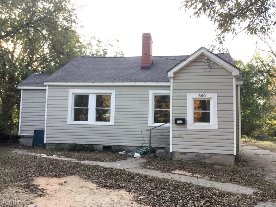 Primary Photo - 660 Bradford Dr