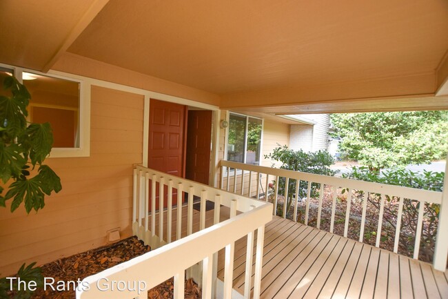 Building Photo - 4 br, 2.5 bath House - 7021 Mykonos St NW
