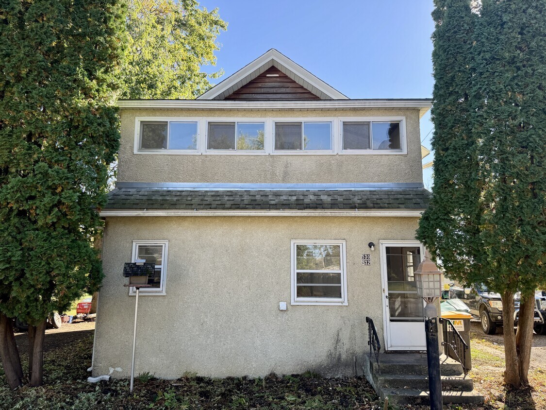 Primary Photo - 530 Simon Ave W