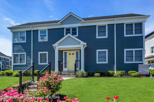 Foto del edificio - 300-306 Deal Lake Dr