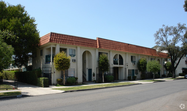 Foto del edificio - Santa Ana Birch Apartments