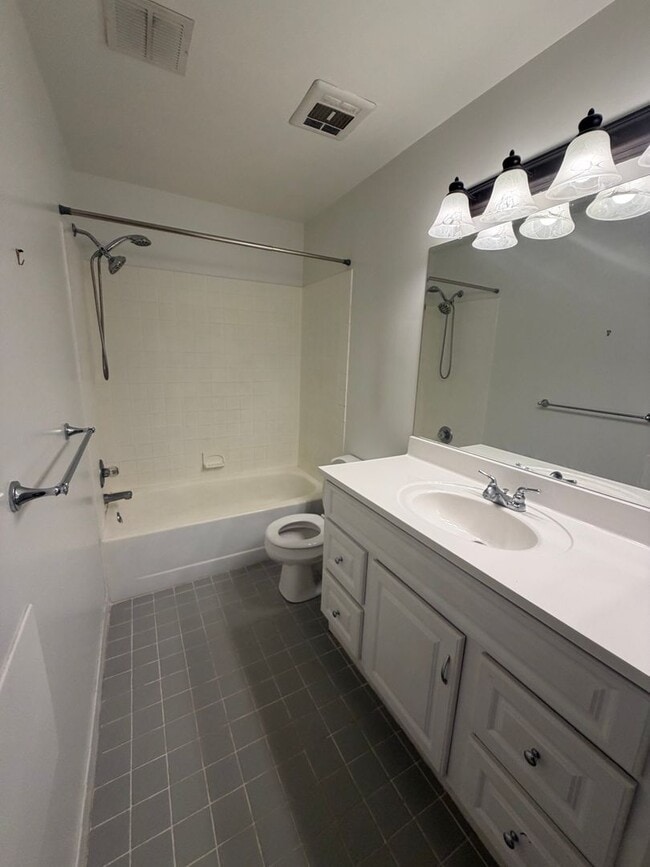 Photo - 102 Church St Apartment