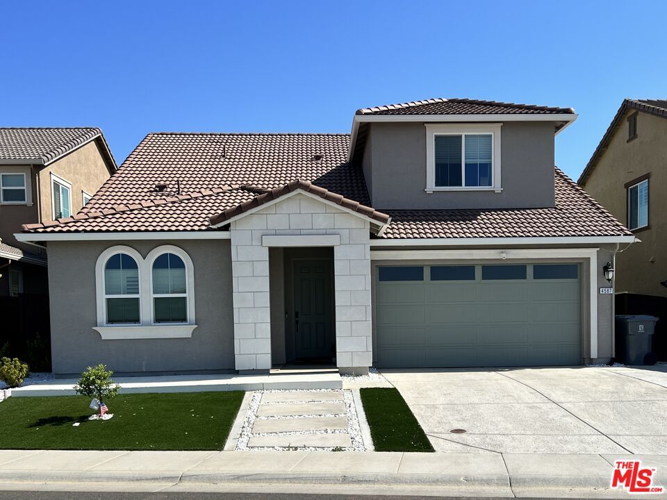 Foto principal - 4587 Sparrow Dr