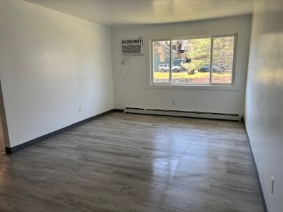 Building Photo - 595 Wagner Dr