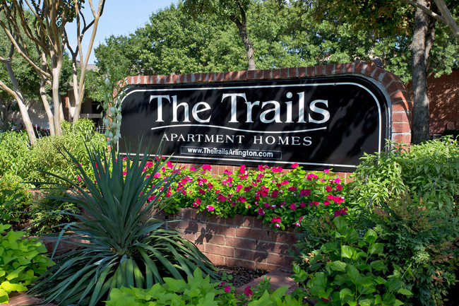 Foto del edificio - The Trails Apartments