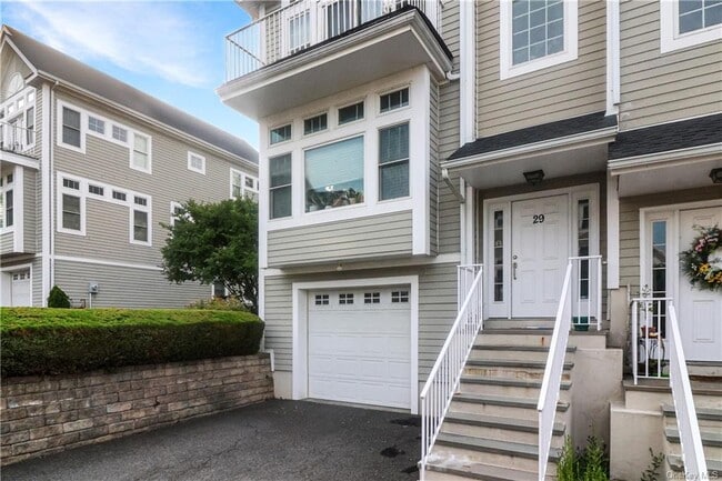 Building Photo - 29 Arbor Glen