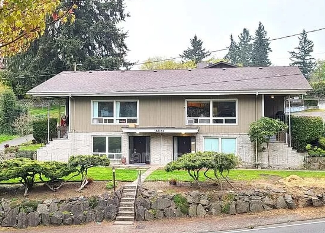 Primary Photo - 4531 Grand Ave