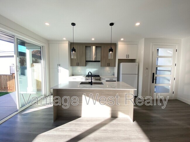 Photo du bâtiment - 867-867 Morrison Ave
