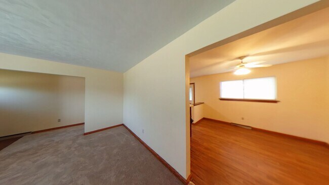 Foto del edificio - Brick Ranch Near Newport News City Center For Rent