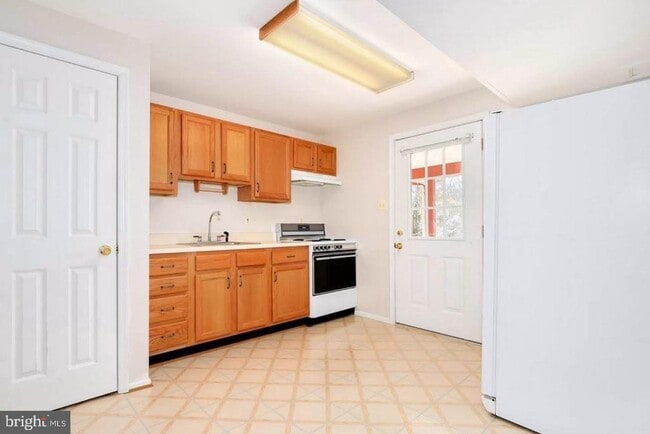 Building Photo - 8580 Dark Hawk Cir