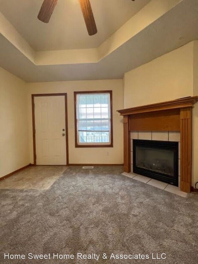 Building Photo - 2 br, 1 bath House - 327 S Teakwood Ave