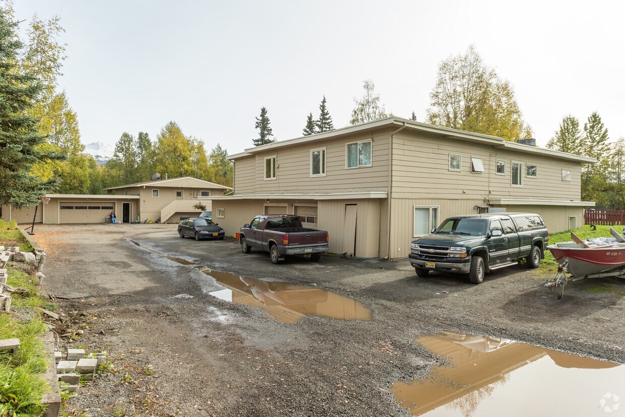 Foto principal - 4235 McLean Pl