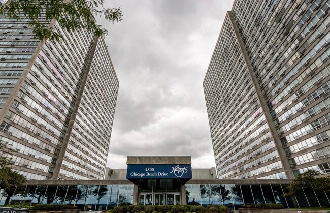 Building Photo - 4800 S Chicago Beach Dr