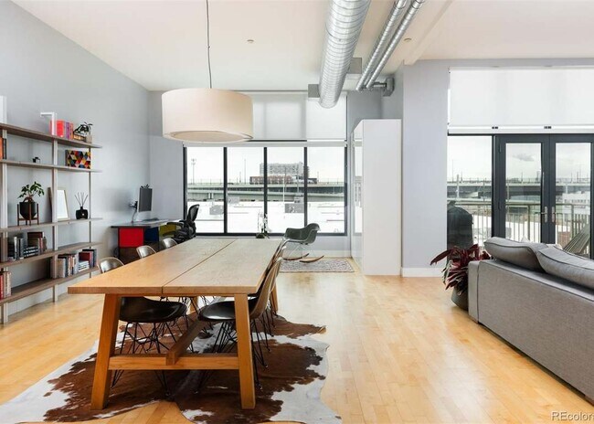 Foto del edificio - 3100 Huron St