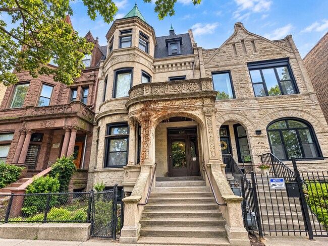 Building Photo - 4118 S King Dr