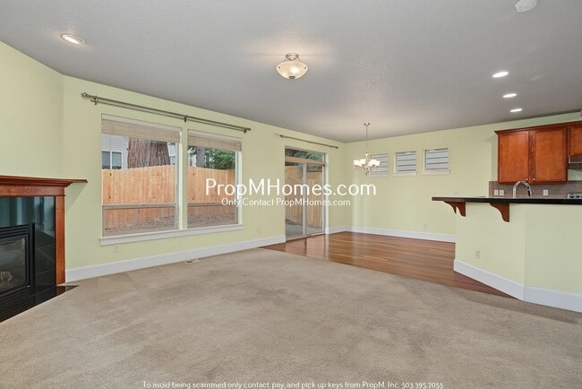 Building Photo - Beautiful Three Bedroom Home in Bethany - Available Now!