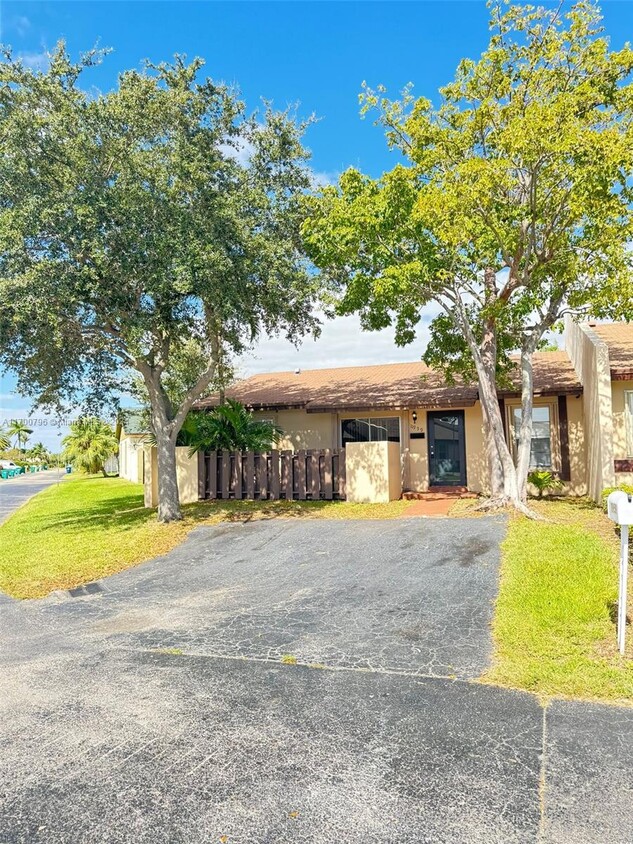 Foto principal - 11959 SW 110th St Cir S