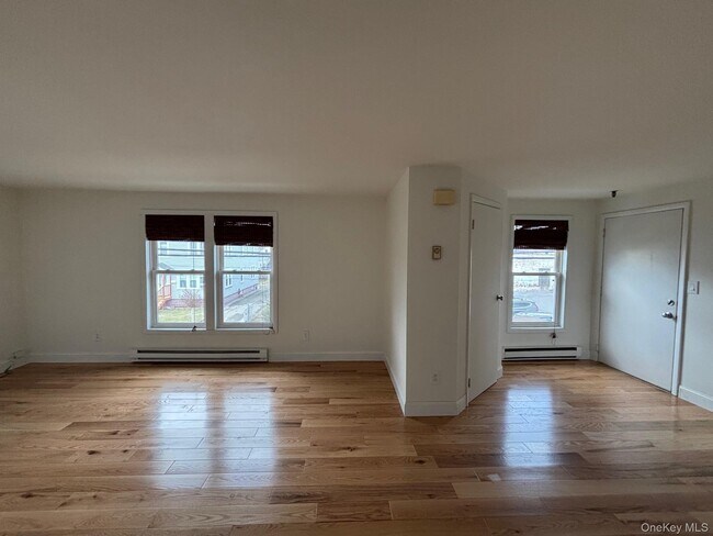 Building Photo - 8 S Brett St