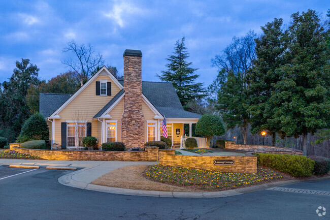 Building Photo - Hamptons at East Cobb