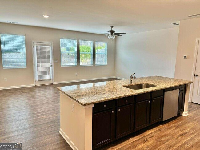 Foto del edificio - 234 Turner Ln