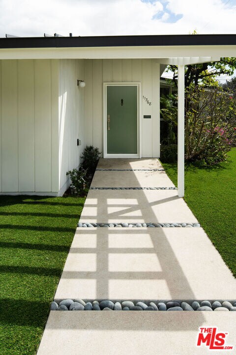 Foto del edificio - 11368 Berwick St