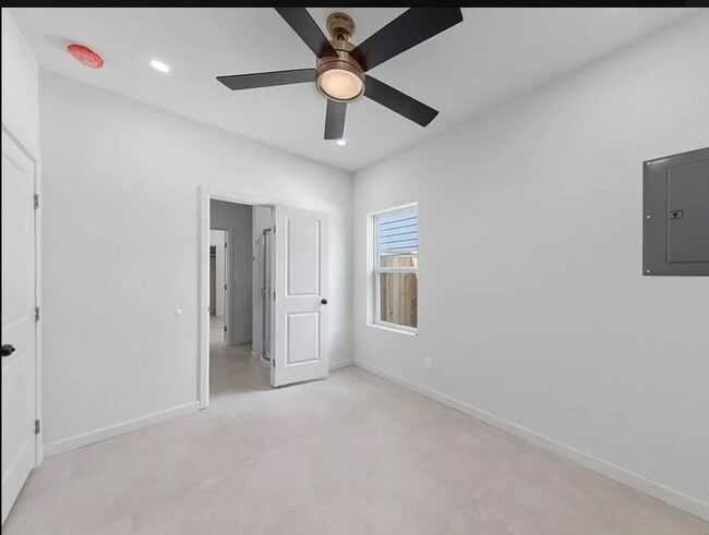 Building Photo - Brand New: 3 Bedroom Duplex in brownsville