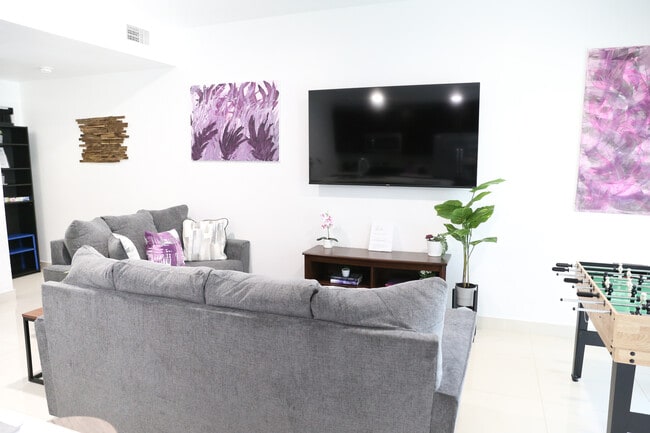 Apartamento completamente amueblado - 13932 SW 259th Way