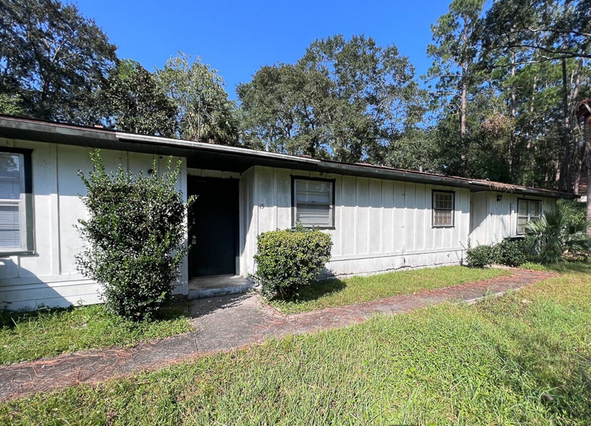 Primary Photo - 2BR/1BA Apartment - Available NOW! *Approv...