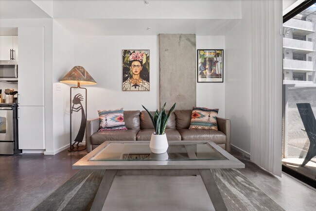 Foto del edificio - 333 E Roosevelt St
